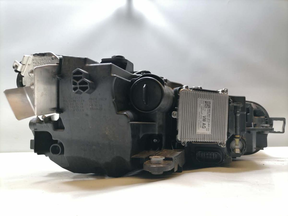 VW Passat B9 original Scheinwerfer links LED Bj.2024